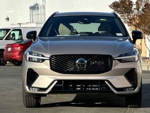 New 2026 Volvo XC60 B5 Plus w/ Climate Package image 8