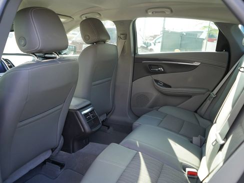 Used 2015 Chevrolet Impala LT w/ Convenience Package FWD image 15