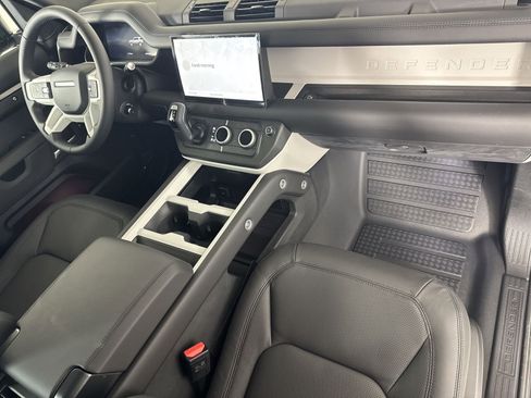 New 2025 Land Rover Defender 130 S image 36