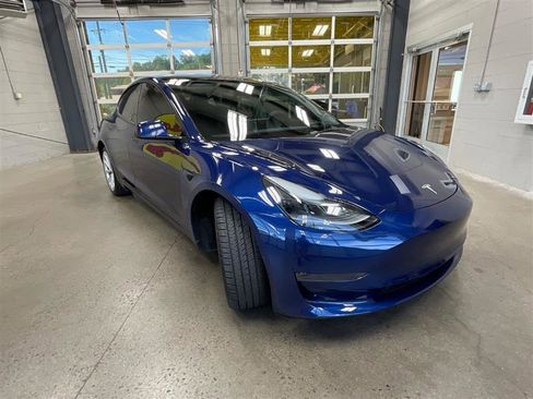 Used 2023 Tesla Model 3 Standard Range RWD image 7