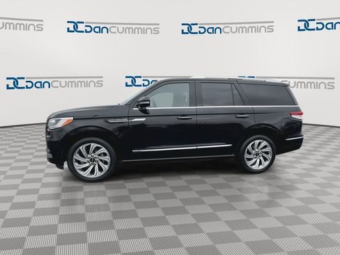 Used 2024 Lincoln Navigator Reserve image 5