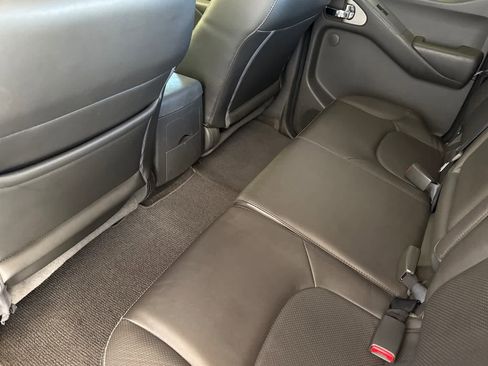 Used 2017 Nissan Frontier PRO-4X w/ Pro-4x Luxury Package image 12