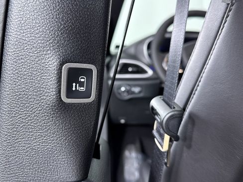 New 2026 Chrysler Voyager LX image 31