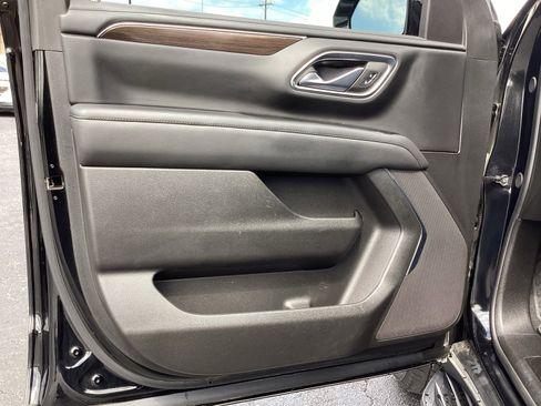 Used 2024 GMC Yukon SLE w/ Gmc Pro Safety Plus Package RWD image 28