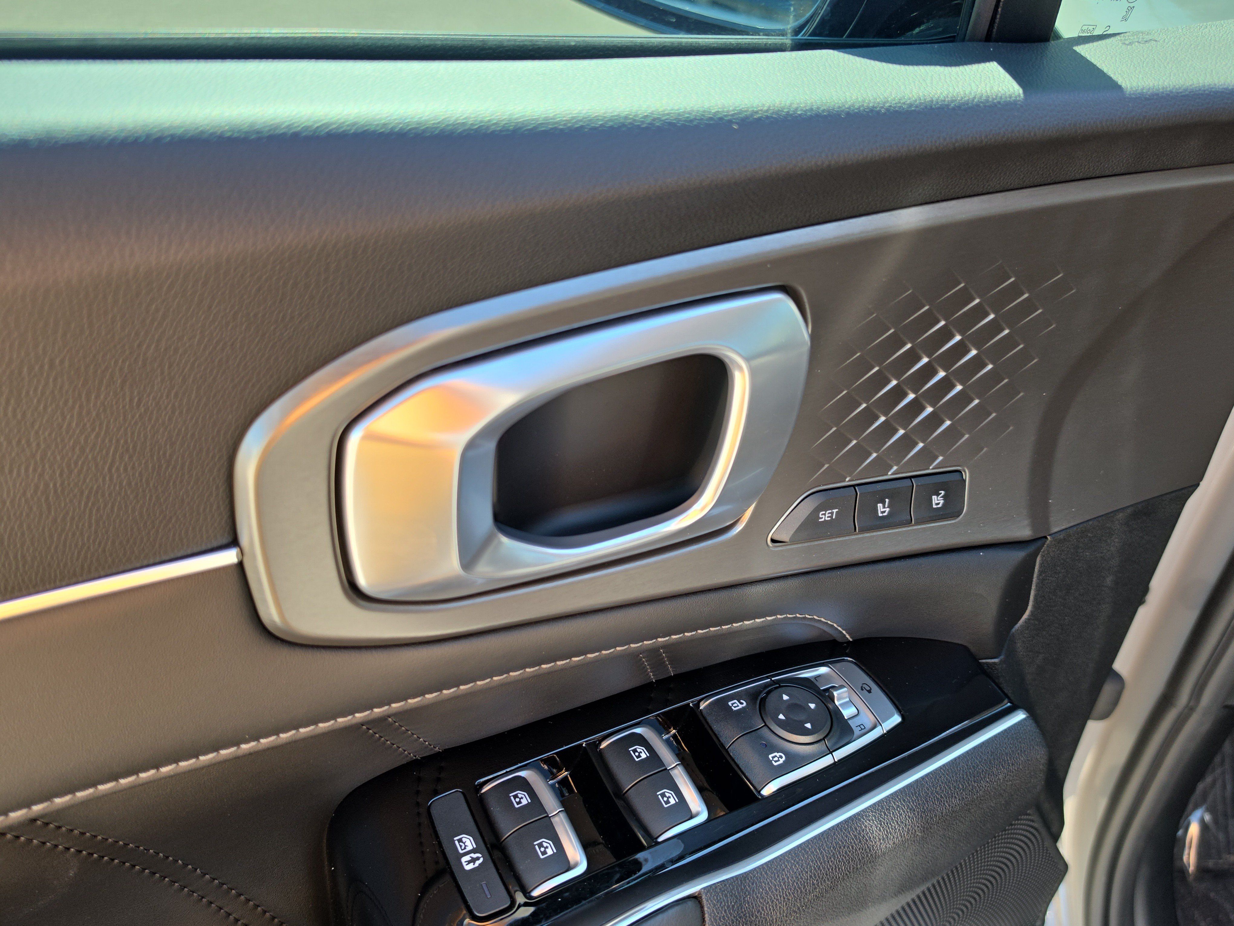 Certified 2022 Kia Sorento SX FWD image 19