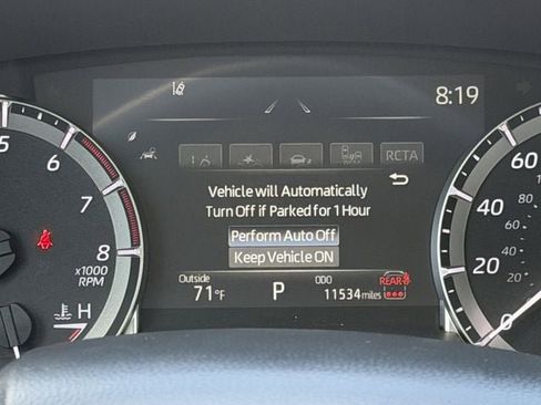 Certified 2025 Toyota Highlander XLE image 17