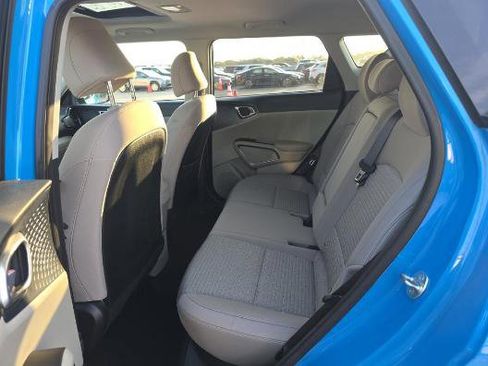 Used 2025 Kia Soul EX image 10