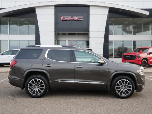 Used 2020 GMC Acadia Denali w/ Trailering Package image 2