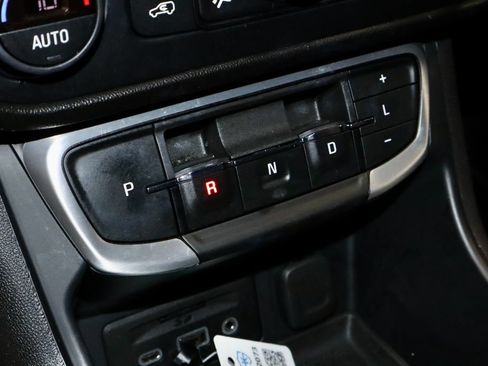 Used 2022 GMC Terrain SLE w/ Driver Convenience Package FWD image 33