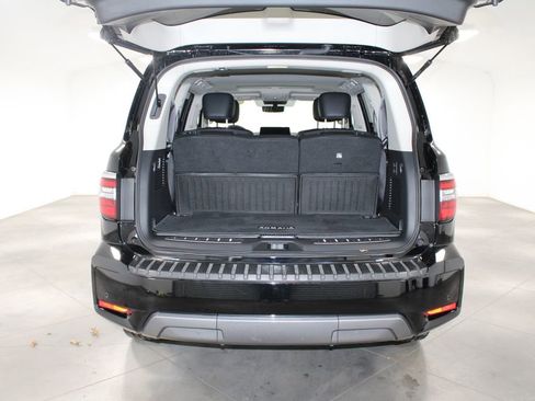 Used 2024 Nissan Armada Platinum w/ Captain's Chairs Package image 16