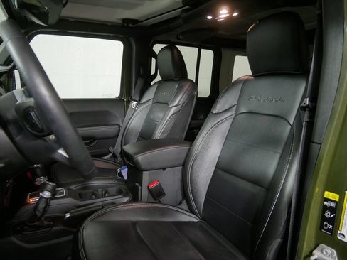 Used 2023 Jeep Wrangler Unlimited Sahara w/ Cold Weather Group AWD/4WD image 13