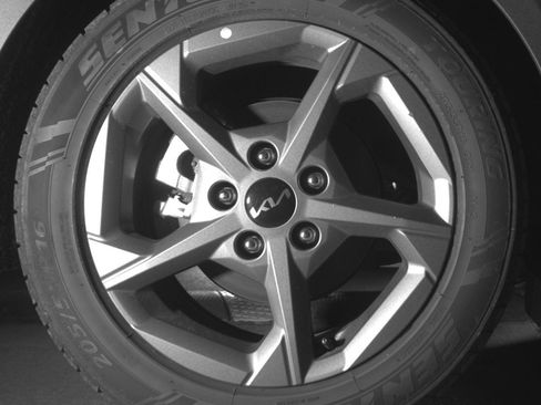 Used 2025 Kia K4 LXS image 15