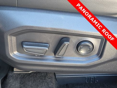 Used 2025 Toyota Tundra Limited image 14