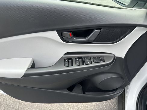 Certified 2023 Hyundai Kona SEL AWD/4WD image 20