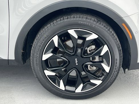 Certified 2024 Kia Sorento SX image 12