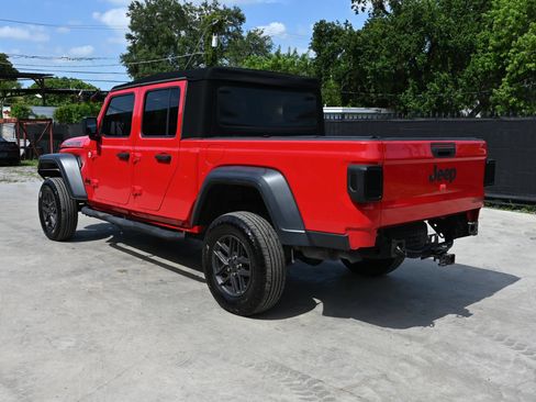 Used 2020 Jeep Gladiator Sport w/ Quick Order Package 24S AWD/4WD image 4