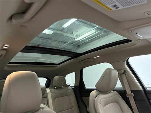 Used 2024 Lincoln Corsair FWD w/ Equipment Group 101A image 13