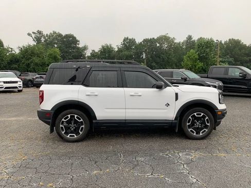 Certified 2024 Ford Bronco Sport Outer Banks w/ Tech Package AWD/4WD image 11