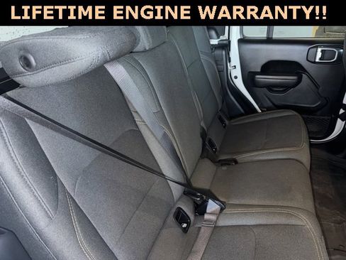 Used 2024 Jeep Gladiator Willys image 35