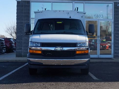 Used 2022 Chevrolet Express 3500 w/ Power Convenience Package RWD image 7