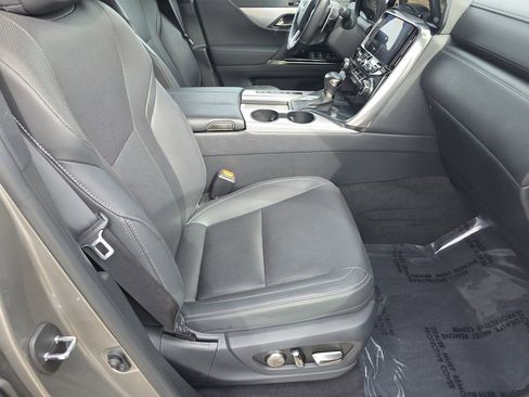 Used 2022 Lexus LX 600 F Sport AWD/4WD image 18