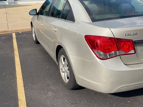 Used 2013 Chevrolet Cruze LT FWD image 2