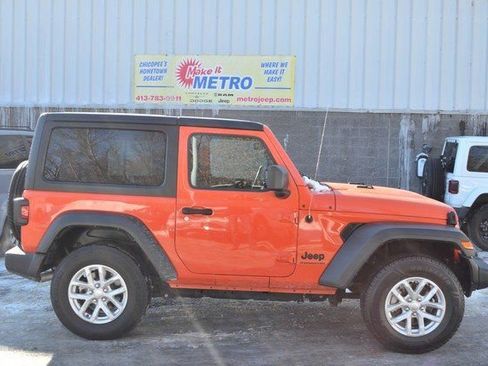 Used 2023 Jeep Wrangler Sport S image 9