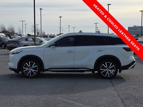 Used 2023 INFINITI QX60 Sensory w/ Vision Package image 3