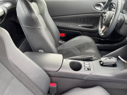 Certified 2024 Nissan Z Performance w/ Floor Mat Package image 12