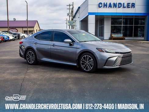 Used 2026 Toyota Camry XLE image 1