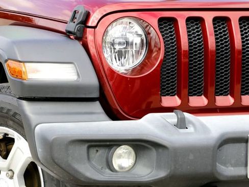 Used 2022 Jeep Wrangler Unlimited Sport AWD/4WD image 3