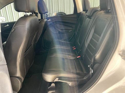 Used 2017 Ford Escape SE w/ SE Leather Comfort Package FWD image 17