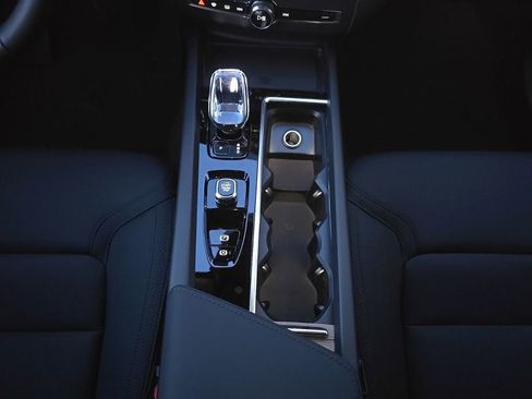 New 2026 Volvo XC60 B5 Plus w/ Climate Package AWD/4WD image 19