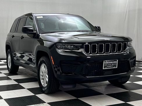 New 2025 Jeep Grand Cherokee Laredo w/ Trailer Tow Package image 2