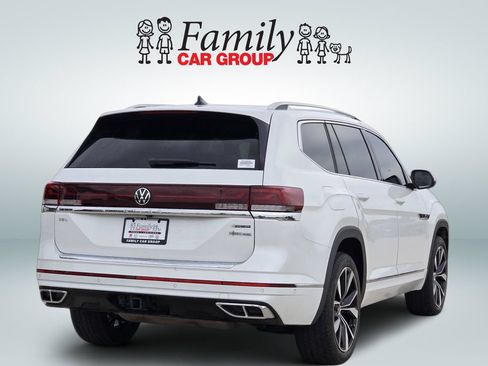 Used 2024 Volkswagen Atlas SEL Premium R-Line AWD/4WD image 4