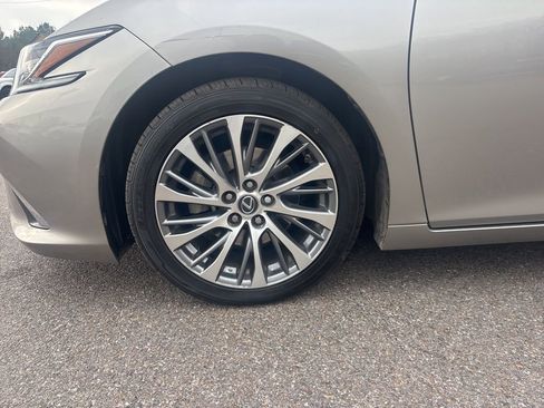 Used 2020 Lexus ES 350 w/ Premium Package image 10