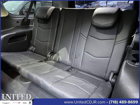 Used 2019 Cadillac Escalade ESV Luxury image 19