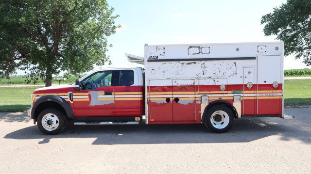 Used 2017 Ford F550 4x4 SuperCab Super Duty image 1