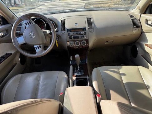 Used 2005 Nissan Altima 3.5 SE w/ (V01) Leather Pkg image 20