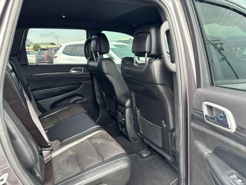Used 2021 Jeep Grand Cherokee Laredo X AWD/4WD image 12