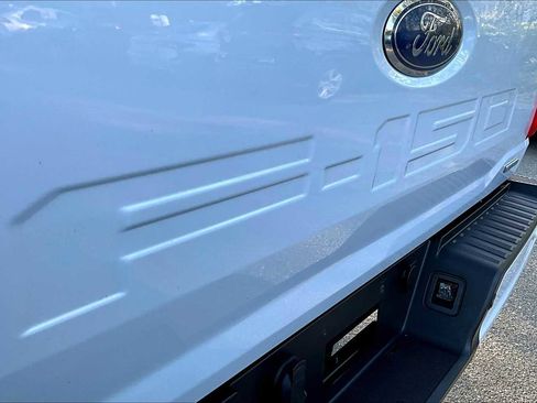 Used 2022 Ford F150 XLT w/ Equipment Group 302A High image 9