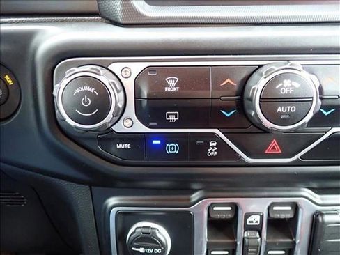 Used 2023 Jeep Wrangler Unlimited w/ 8.4" Radio Group AWD/4WD image 18