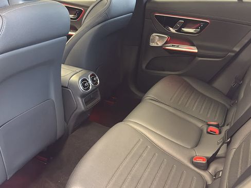 New 2025 Mercedes-Benz GLC 350e 4MATIC image 30