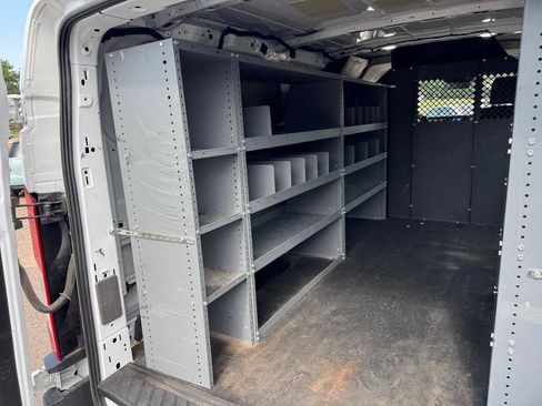 Used 2022 Ford Transit 250 Low Roof AWD image 17