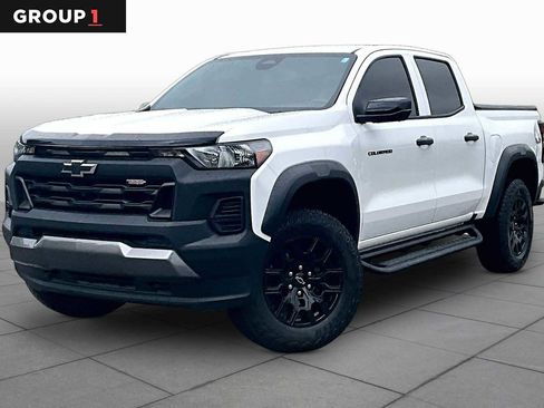 Used 2024 Chevrolet Colorado Trail Boss w/ Technology Package AWD/4WD image 1