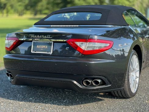 Used 2010 Maserati GranTurismo Convertible RWD image 16