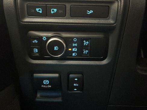 Used 2023 Ford F150 Lariat AWD/4WD image 33