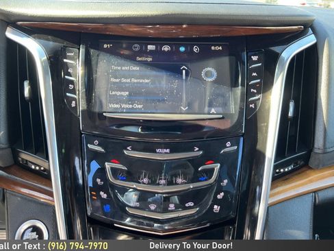 Used 2017 Cadillac Escalade ESV Premium Luxury AWD/4WD image 18