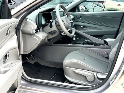 Used 2026 Hyundai Elantra Sport FWD image 13