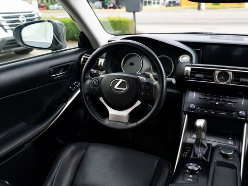 Used 2014 Lexus IS 250 image 9